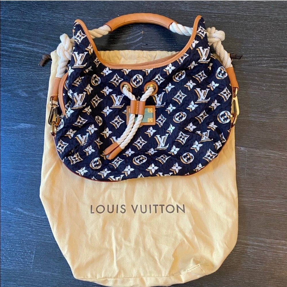 LOUIS VUITTON  Limited Edition Cruise Bulles MM